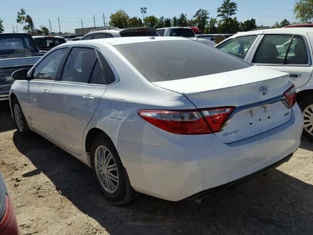 4T1BK1FK5GU572942 - 2016 TOYOTA CAMRY XSE WHITE photo 3