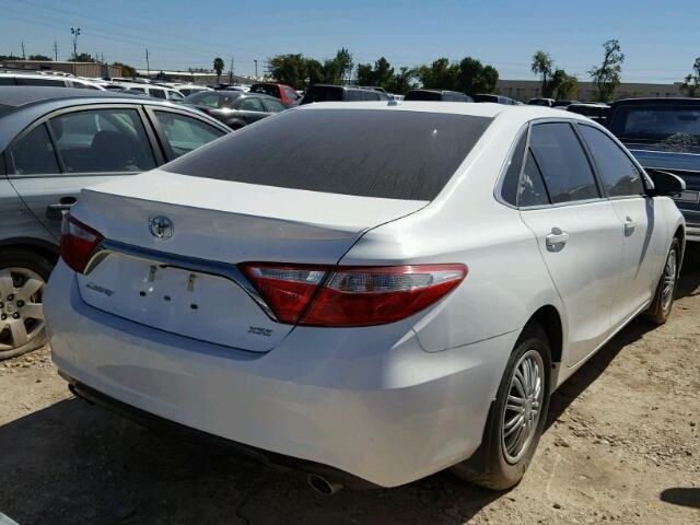 4T1BK1FK5GU572942 - 2016 TOYOTA CAMRY XSE WHITE photo 4