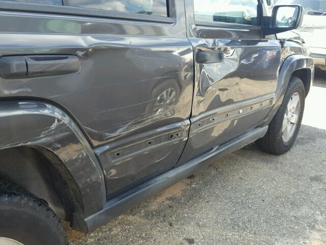 1J8HG48K06C104516 - 2006 JEEP COMMANDER GRAY photo 10