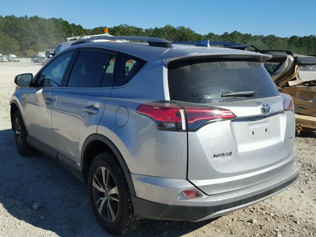 2T3WFREV5HW343721 - 2017 TOYOTA RAV4 XLE SILVER photo 3