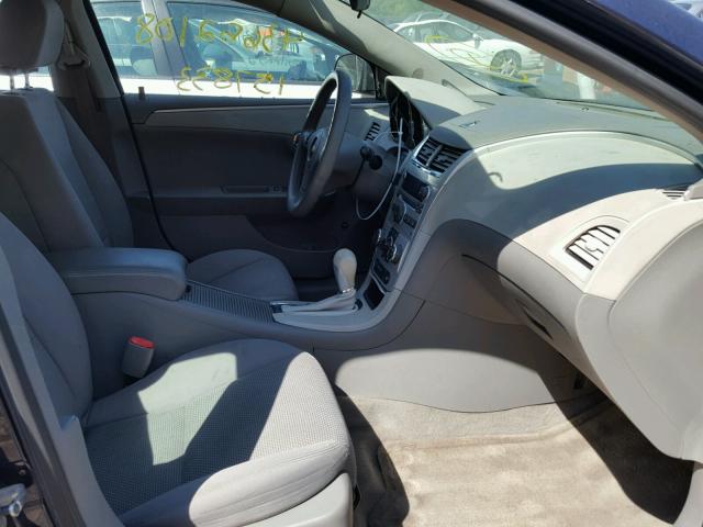 1G1ZG57B384224674 - 2008 CHEVROLET MALIBU LS BLUE photo 5