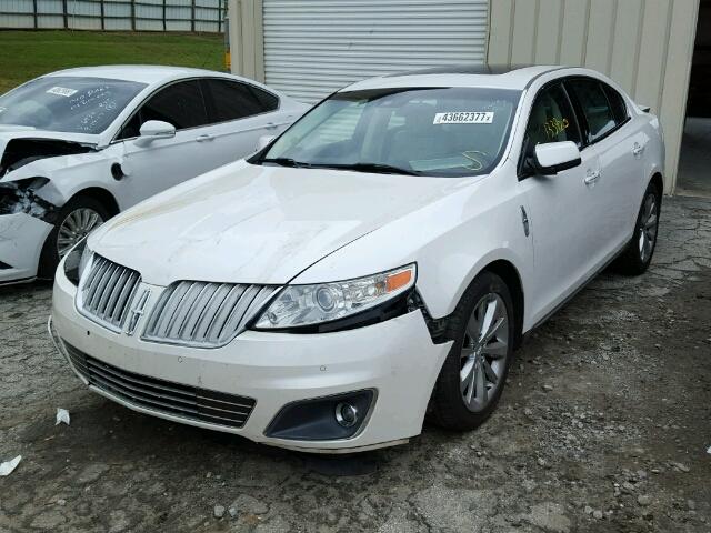 1LNHL9FT5BG604665 - 2011 LINCOLN MKS WHITE photo 2