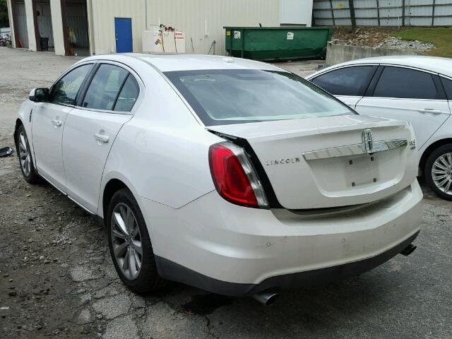 1LNHL9FT5BG604665 - 2011 LINCOLN MKS WHITE photo 3