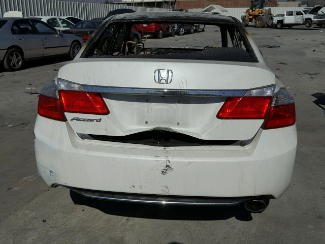 1HGCR2F33DA041871 - 2013 HONDA ACCORD LX WHITE photo 10