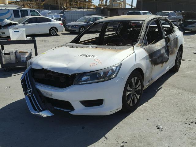 1HGCR2F33DA041871 - 2013 HONDA ACCORD LX WHITE photo 2