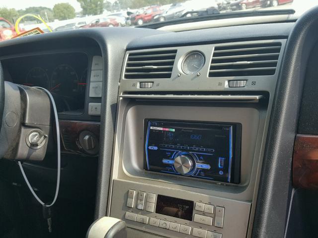 5LMFU28R83LJ03949 - 2003 LINCOLN NAVIGATOR Noir photo 9