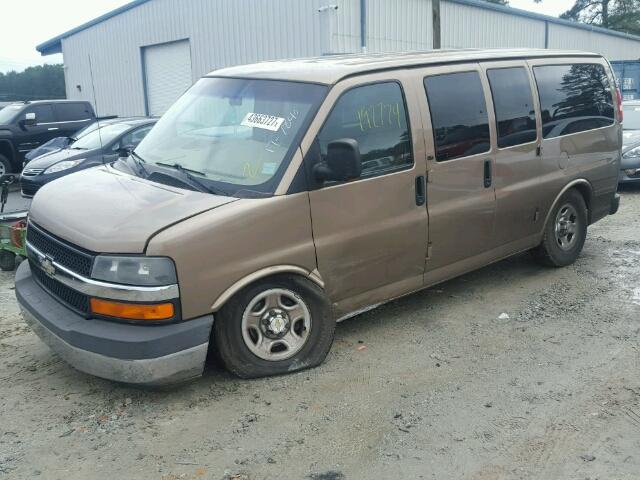 1GNFG15T631110023 - 2003 CHEVROLET EXPRESS G1 BROWN photo 2