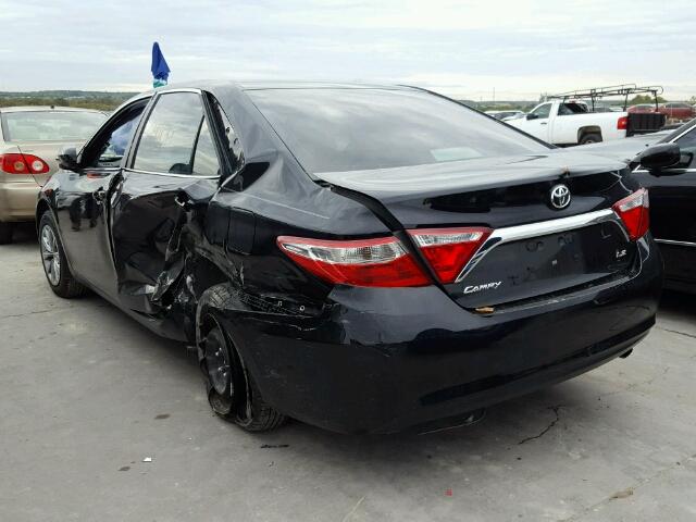 4T1BF1FK6HU304715 - 2017 TOYOTA CAMRY LE BLACK photo 3