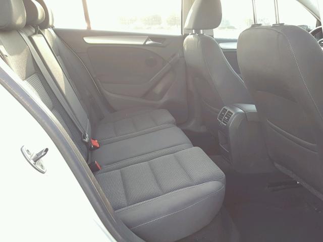 WVWDM7AJ6BW308036 - 2011 VOLKSWAGEN GOLF WHITE photo 6