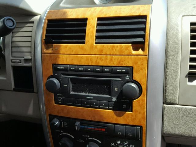 1A8HX58N17F506870 - 2007 CHRYSLER ASPEN LIMI WHITE photo 9