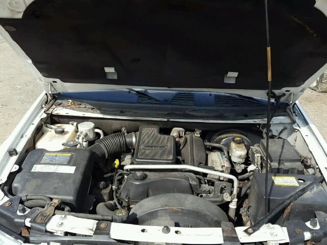 1GKDT13S242384342 - 2004 GMC ENVOY WHITE photo 7