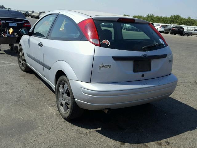 3FAFP31Z13R140220 - 2003 FORD FOCUS ZX3 SILVER photo 3