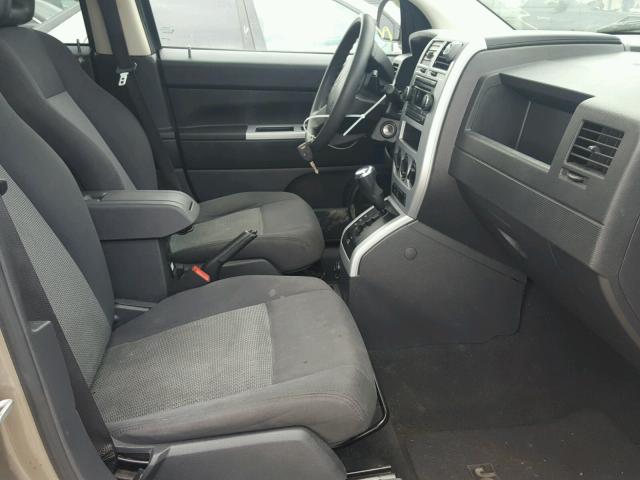 1J8FT47W28D563289 - 2008 JEEP COMPASS SP GOLD photo 5