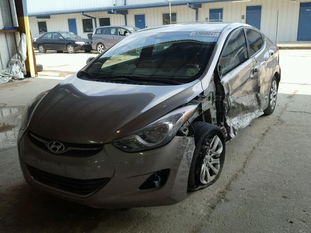 5NPDH4AEXDH179037 - 2013 HYUNDAI ELANTRA GL TAN photo 2