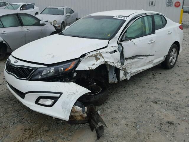 5XXGM4A70FG510135 - 2015 KIA OPTIMA LX WHITE photo 2