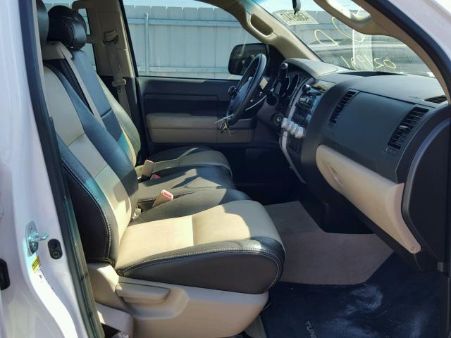 5TFRM5F1XBX029931 - 2011 TOYOTA TUNDRA DOU WHITE photo 5
