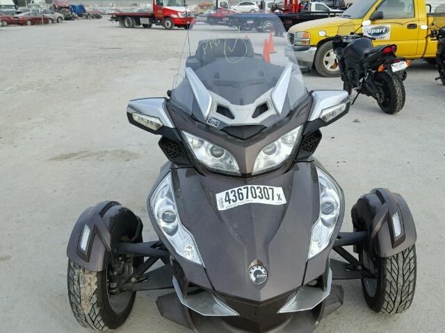 2BXNBBC16DV003746 - 2013 CAN-AM SPYDER ROA BROWN photo 10