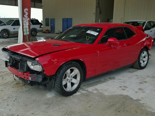 2C3CDYAG0DH517803 - 2013 DODGE CHALLENGER RED photo 2