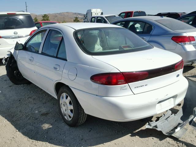 3FAFP13P62R137487 - 2002 FORD ESCORT WHITE photo 3