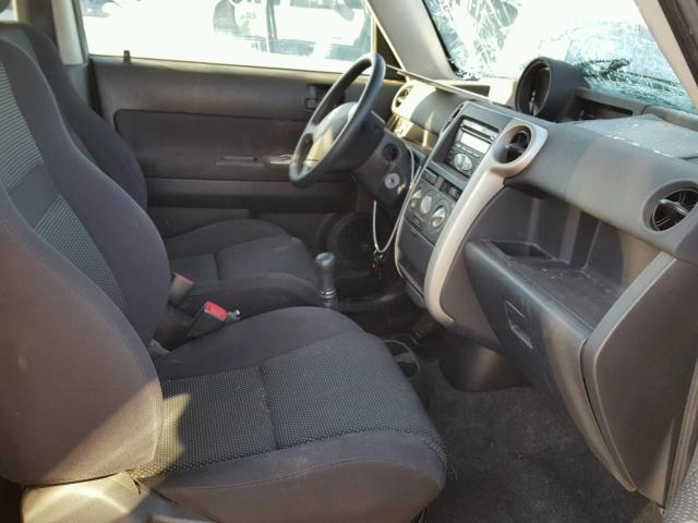 JTLKT334864050876 - 2006 TOYOTA SCION XB GRAY photo 5