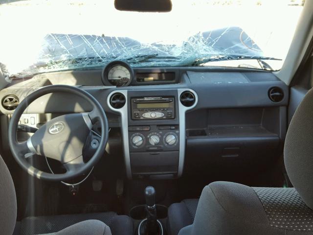 JTLKT334864050876 - 2006 TOYOTA SCION XB GRAY photo 9