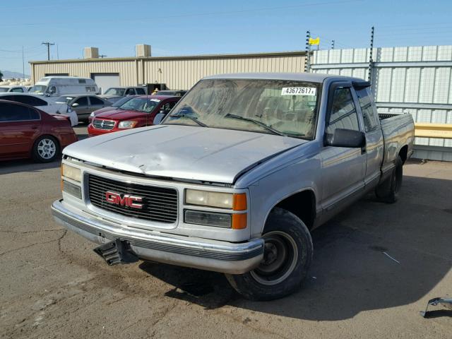 2GTEC19R1V1558102 - 1997 GMC SIERRA C15 SILVER photo 2