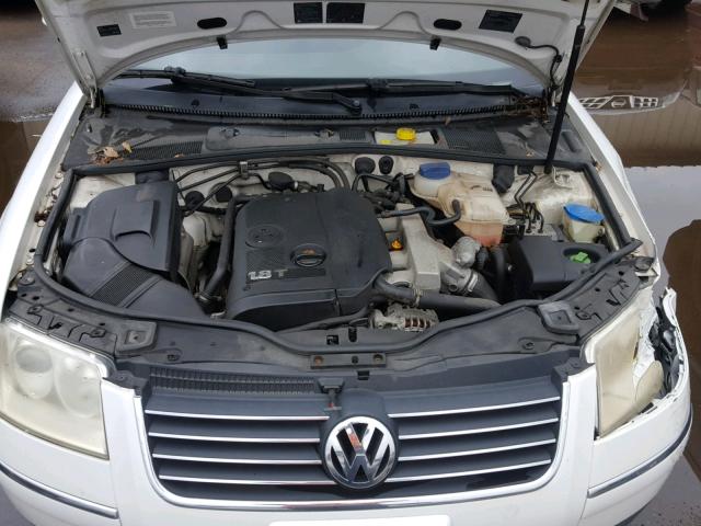 WVWMD63B94E261237 - 2004 VOLKSWAGEN PASSAT GL WHITE photo 7