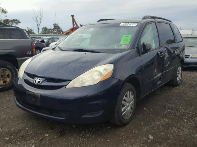 5TDZA23CX6S520976 - 2006 TOYOTA SIENNA CE BLUE photo 2