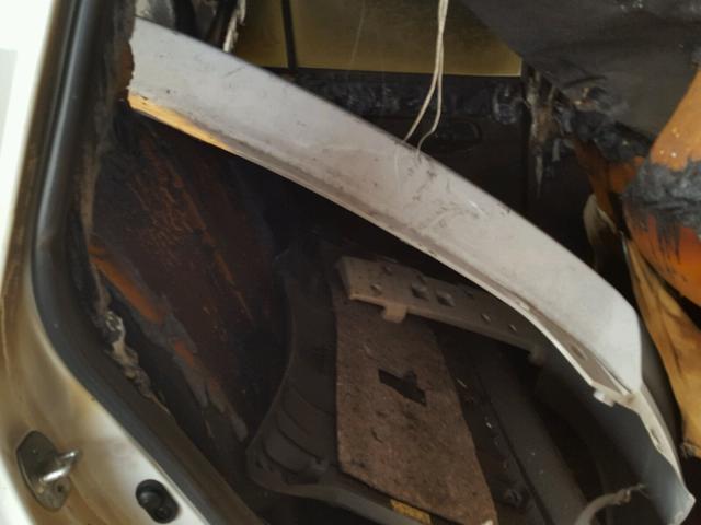 JTLKE50E491077971 - 2009 TOYOTA SCION XB თეთრი ფოტო 6