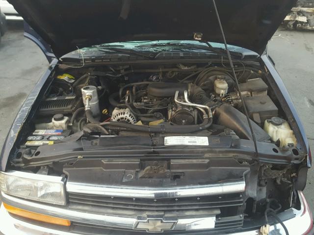 1GNDT13W9X2131562 - 1999 CHEVROLET BLAZER BLUE photo 7