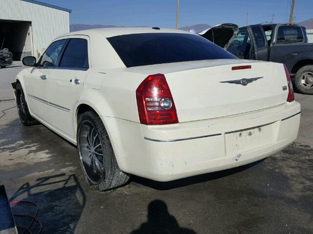 2C3CA5CV1AH297313 - 2010 CHRYSLER 300 TOURIN CREAM photo 3