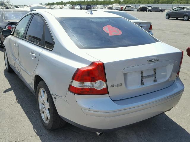 YV1MS682252093257 - 2005 VOLVO S40 T5 SILVER photo 3