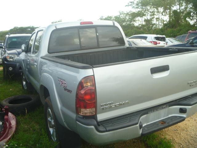 5TEJU62N28Z523620 - 2008 TOYOTA TACOMA SILVER photo 3