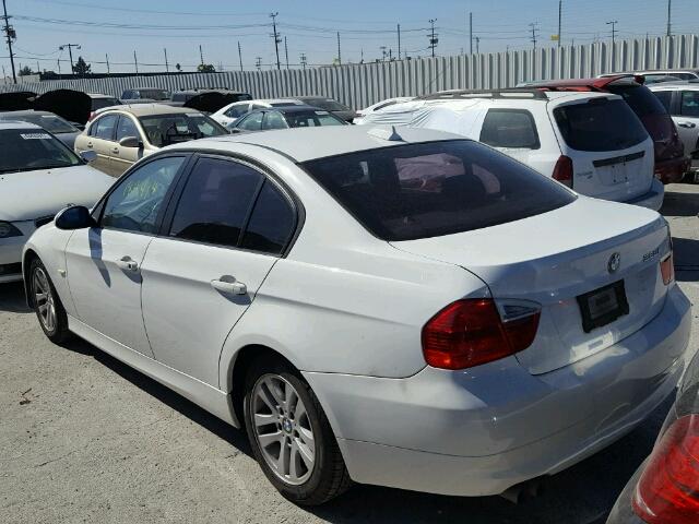 WBAVC53517FZ81624 - 2007 BMW 328 I SULE WHITE photo 3