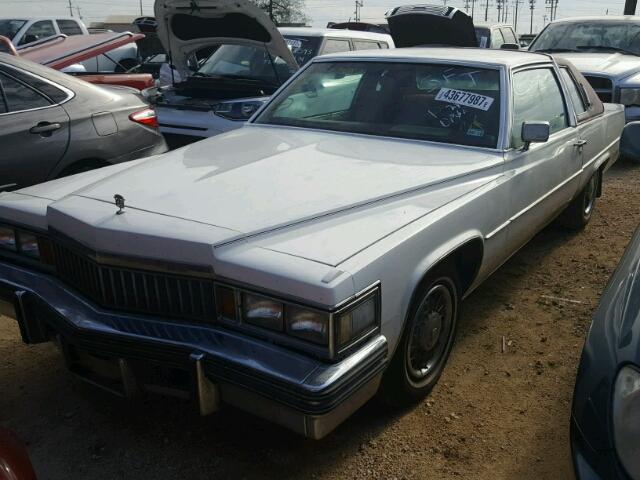 6D47S7Q283033 - 1977 CADILLAC DEVILLE WHITE photo 2