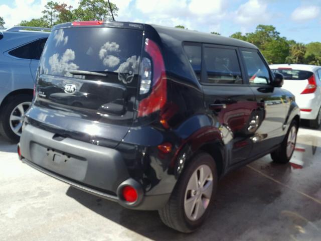 KNDJN2A21F7771407 - 2015 KIA SOUL BLACK photo 4