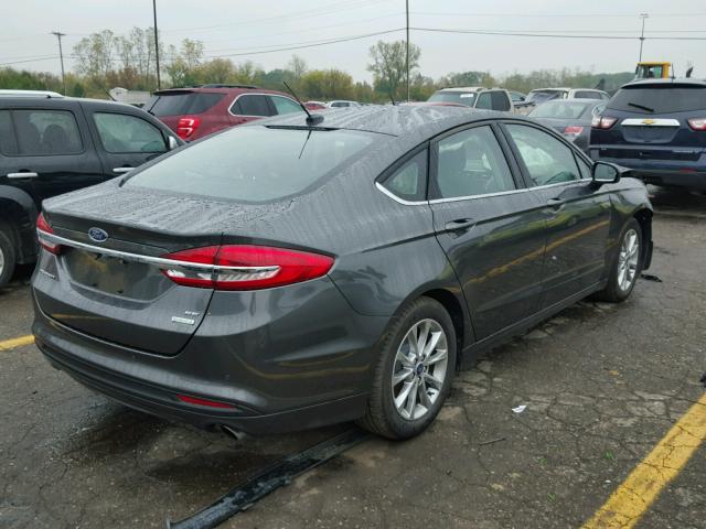 3FA6P0HD0HR328646 - 2017 FORD FUSION GRAY photo 4