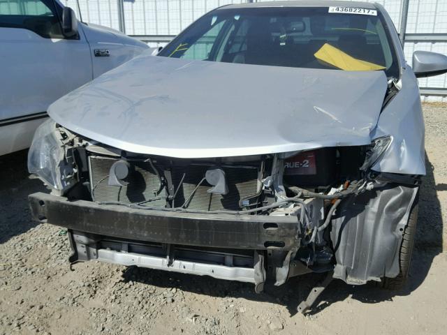 4T1BF1FK4DU678296 - 2013 TOYOTA CAMRY L SILVER photo 9