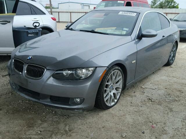 WBAWV13598P119335 - 2008 BMW 328 I SULE GRAY photo 2