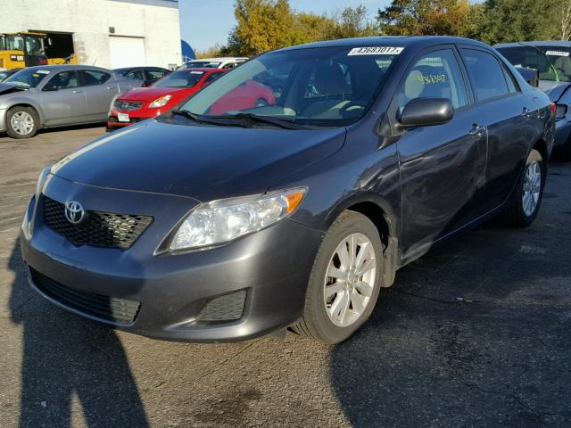 1NXBU40E39Z109022 - 2009 TOYOTA COROLLA GRAY photo 2