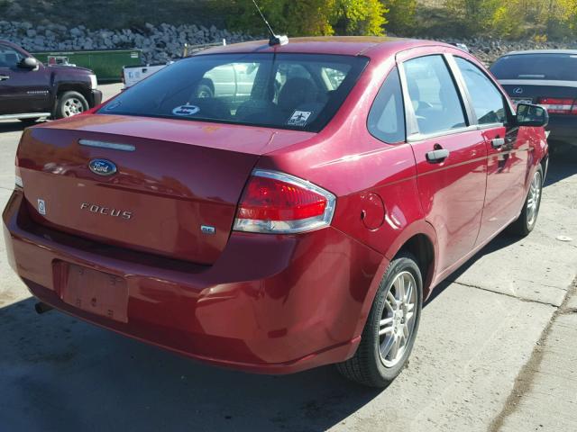 1FAHP3FN0BW117635 - 2011 FORD FOCUS SE RED photo 4