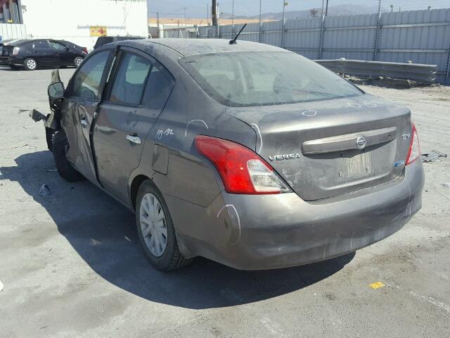 3N1CN7AP8CL877865 - 2012 NISSAN VERSA S GRAY photo 3