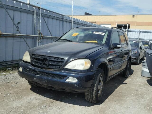 4JGAB75E42A361395 - 2002 MERCEDES-BENZ ML 500 BLACK photo 2