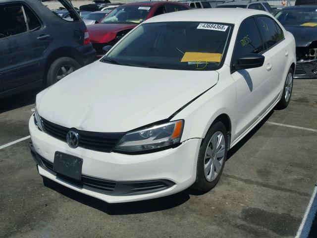 3VW2K7AJ6EM241517 - 2014 VOLKSWAGEN JETTA BASE WHITE photo 2