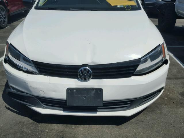 3VW2K7AJ6EM241517 - 2014 VOLKSWAGEN JETTA BASE WHITE photo 9