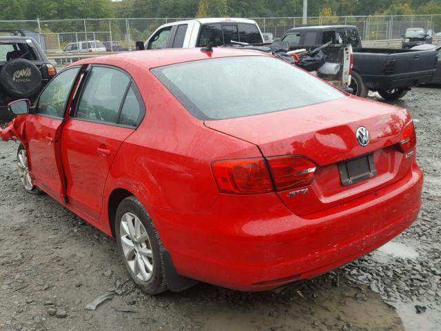 3VWDZ7AJ8BM356636 - 2011 VOLKSWAGEN JETTA SE RED photo 3