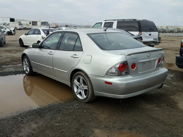 JTHBD192X40086719 - 2004 LEXUS IS 300 SILVER photo 3