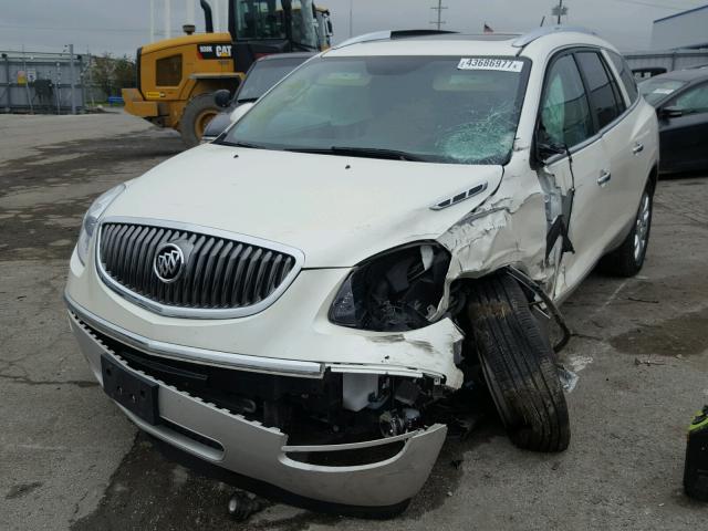 5GAKRCED3CJ361766 - 2012 BUICK ENCLAVE CREAM photo 2