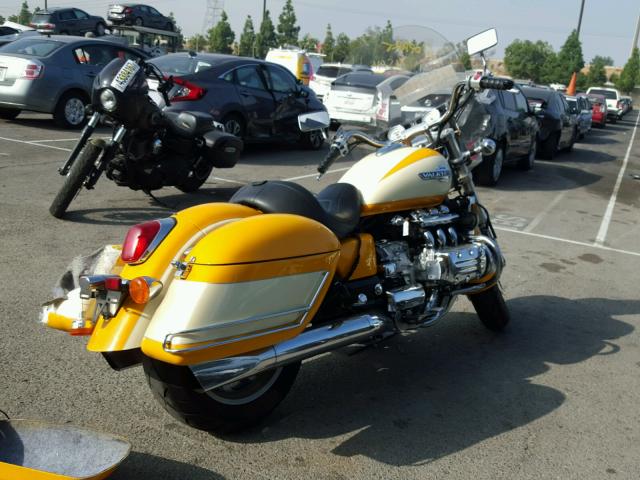 1HFSC3416WA100262 - 1998 HONDA GL1500 C/2 YELLOW photo 4