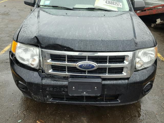 1FMCU02749KC98822 - 2009 FORD ESCAPE XLS BLACK photo 7